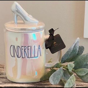 Brand new iridescent Rae Dunn Cinderella Mug with glass slipped topper🌸